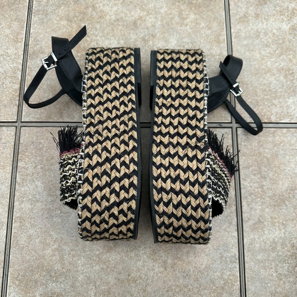 Schutz Sandals - Picture 11 of 14